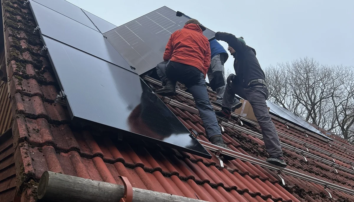 Installation der PV Anlage | © DAV-WR
