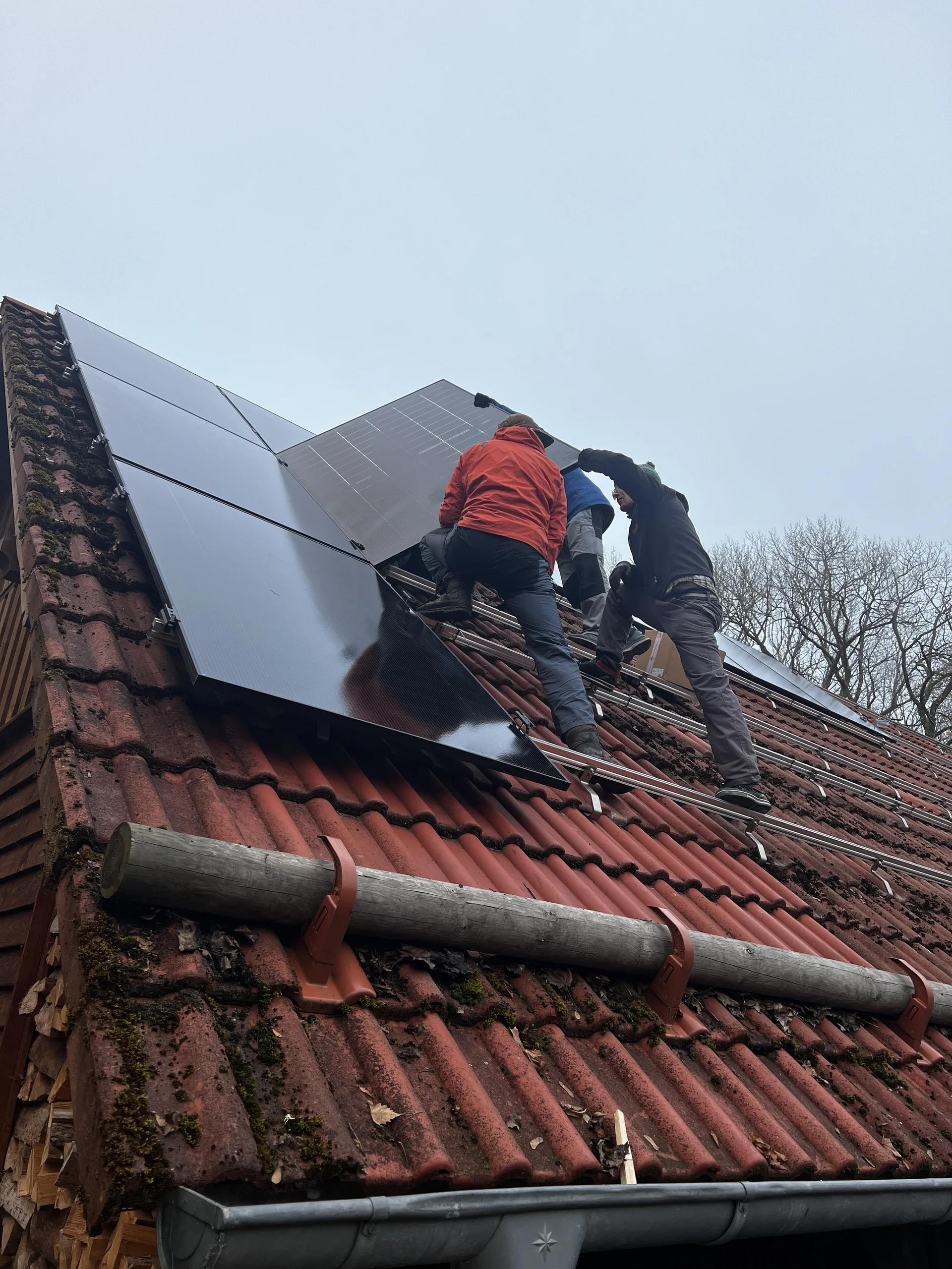 Installation der PV Anlage | © DAV-WR