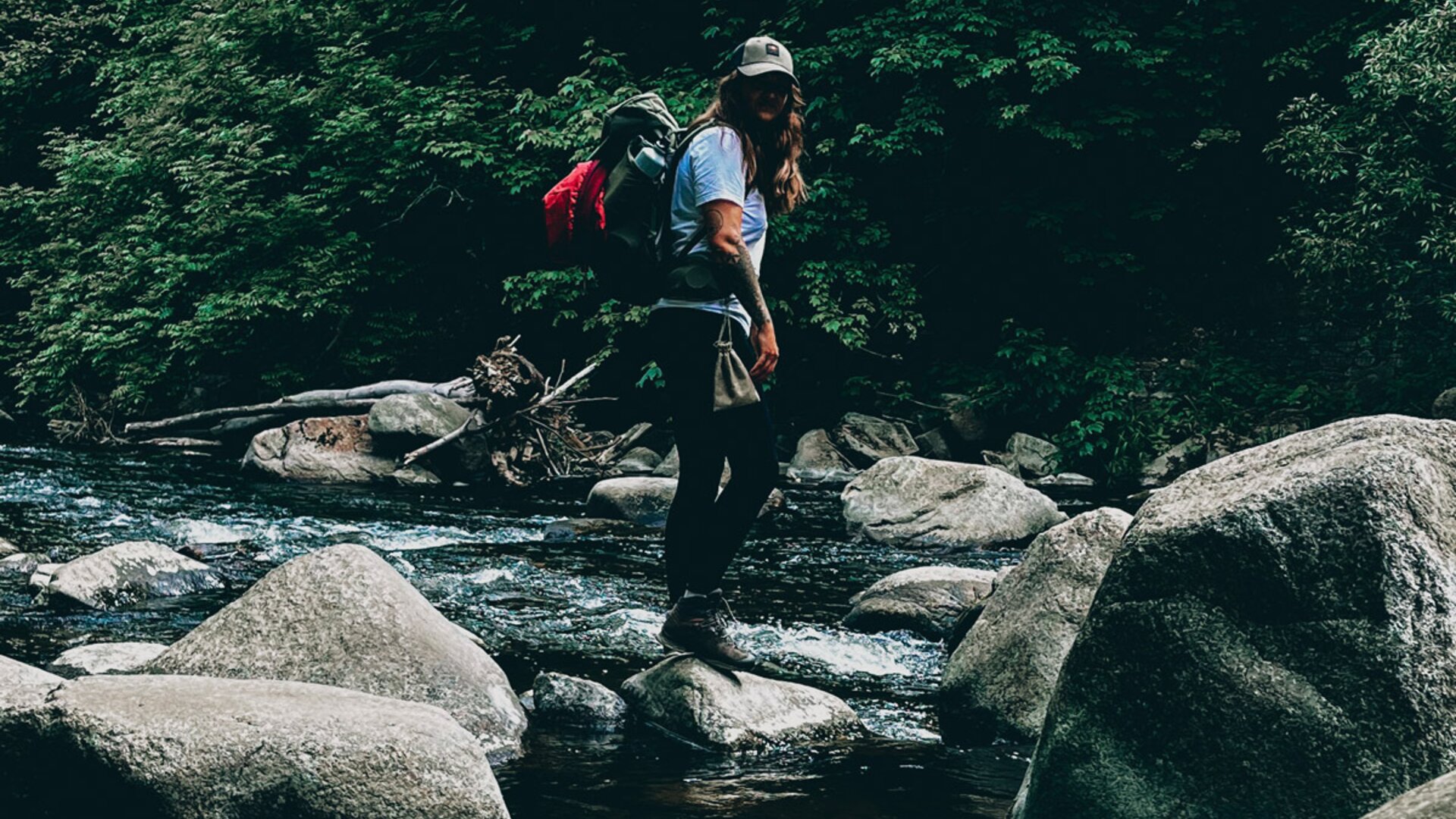 Wanderleiterin Julia | © https://diewanderei.de Wanderung | © https://diewanderei.de